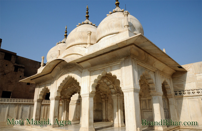 Moti Masjid